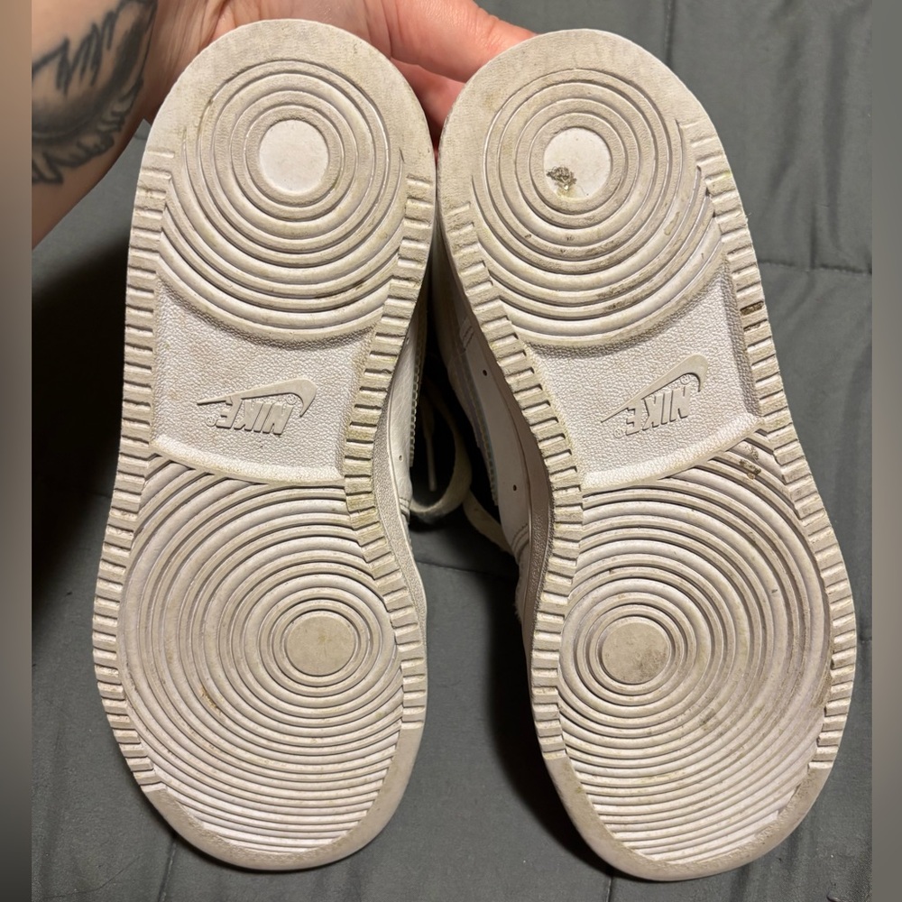 NIKE White Iridescent Court Vision Mid Sneakers Women’s Size 6.5 - Picture 3 of 9